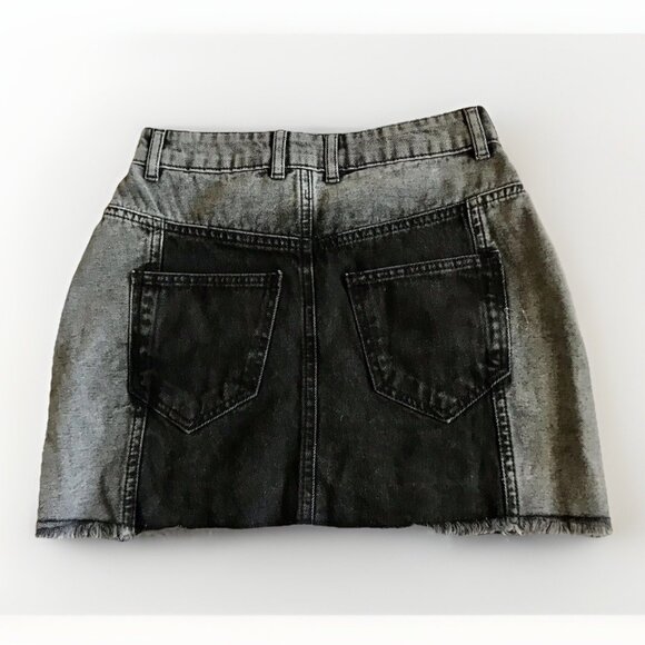 Prettylittlething Y2K Fashion Two-toned Dark Wash Denim Jean‎ Mini Skirt Size 0 - Picture 2 of 5